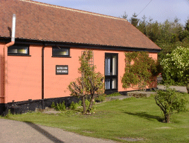 accommodation and holiday cottages in suffolk lavenham sudbury uk